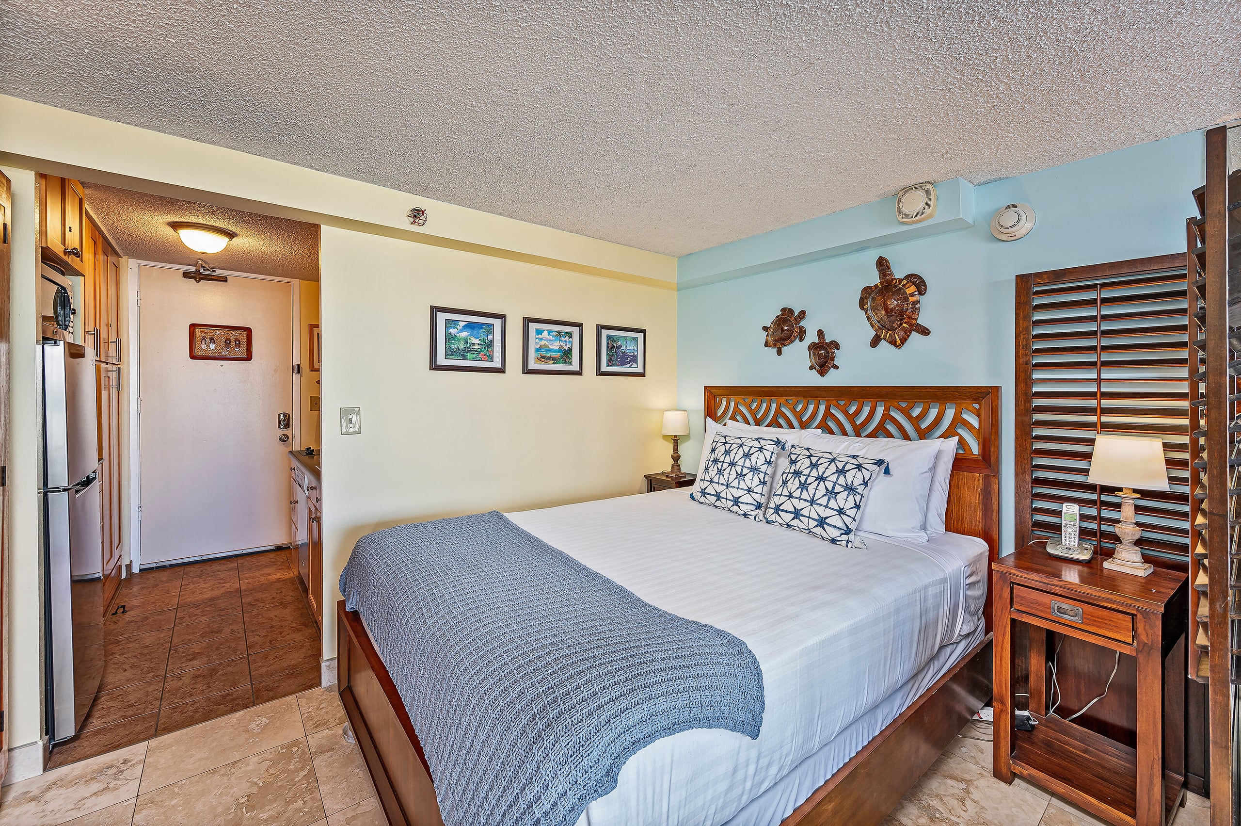 Island Colony City-Mountains View Condo Near Beach - Image 4
