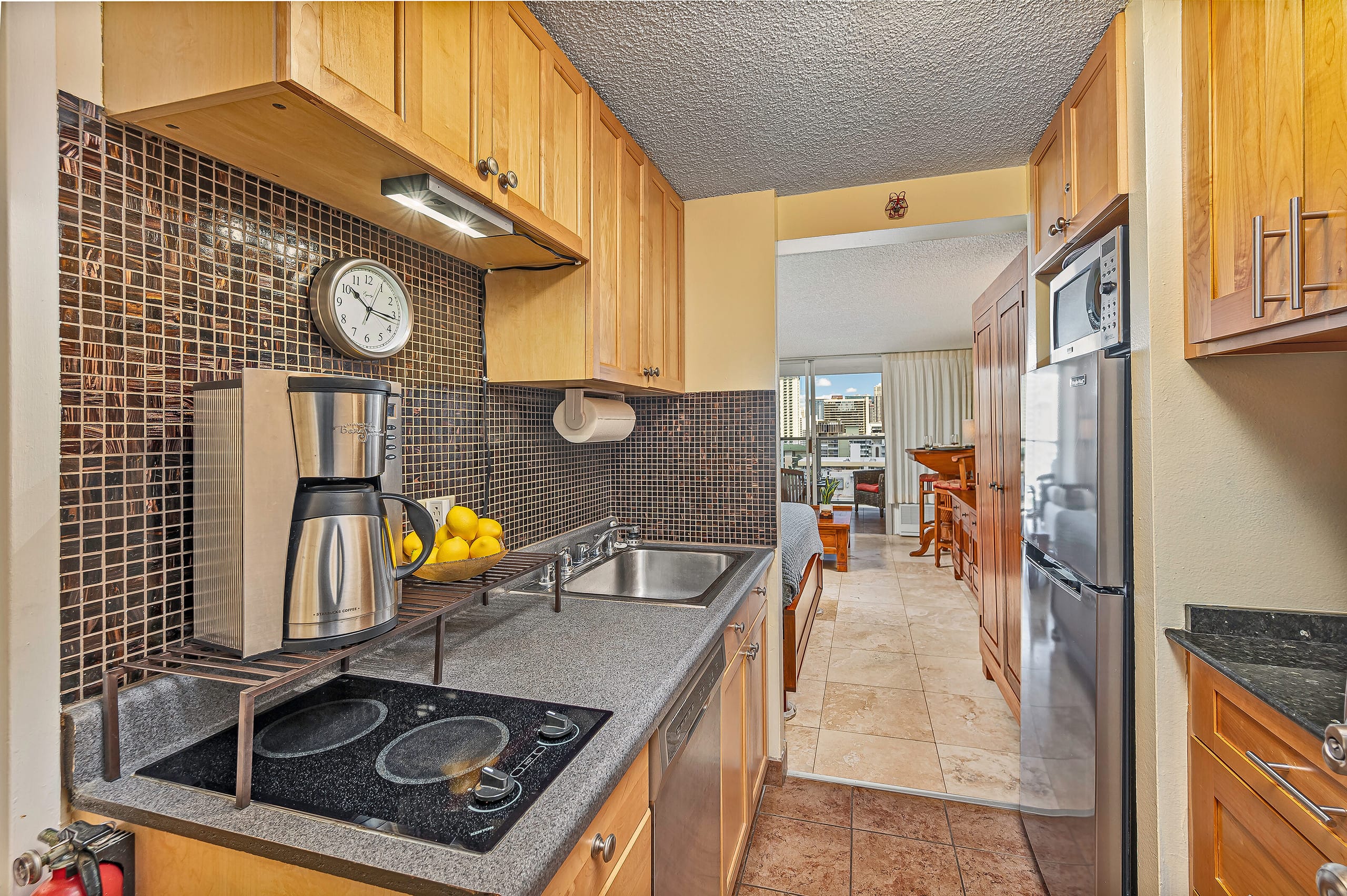 Island Colony City-Mountains View Condo Near Beach - Image 11