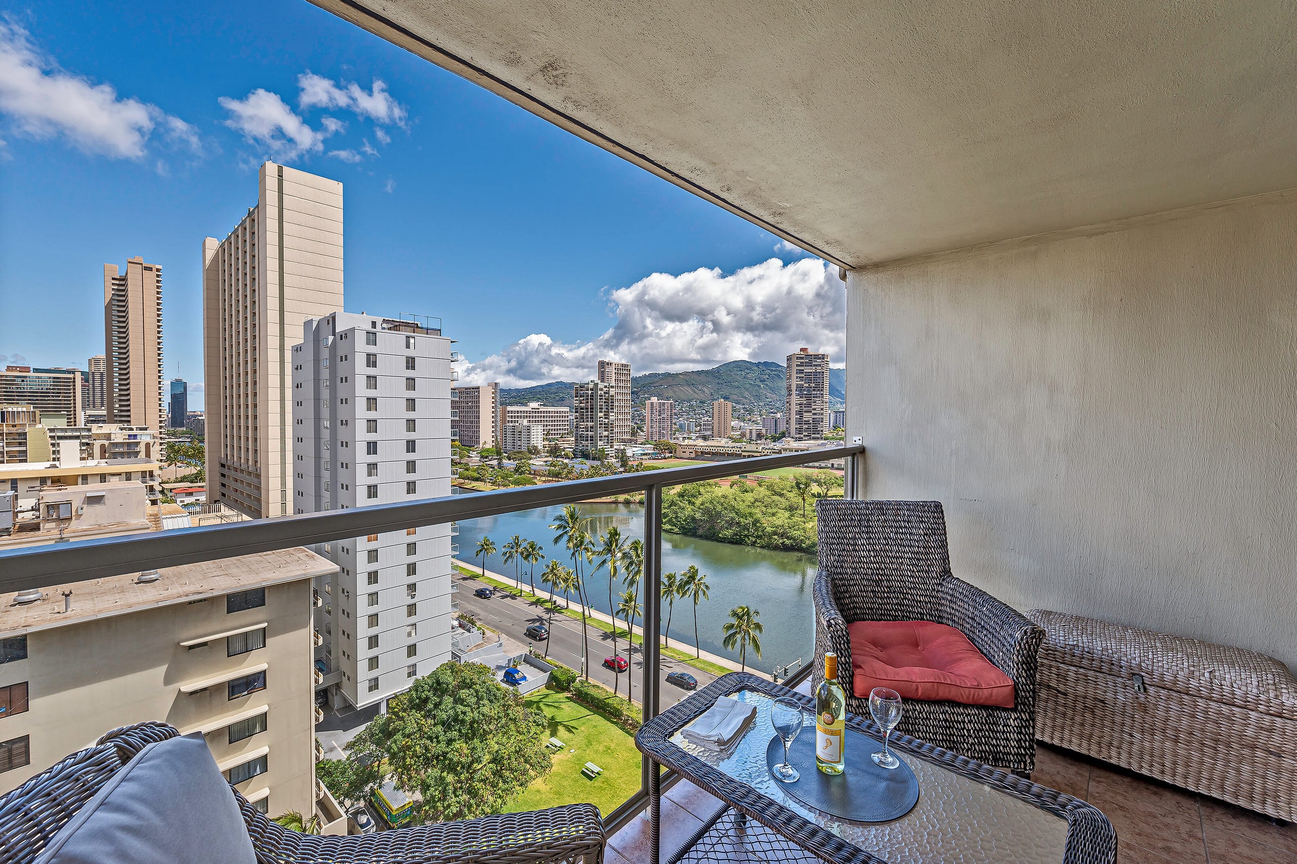 Island Colony City-Mountains View Condo Near Beach - Image 16