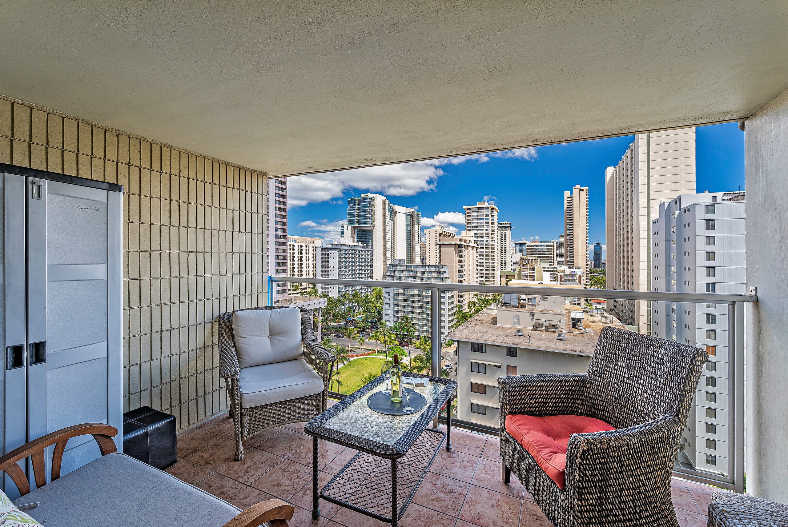 Island Colony City-Mountains View Condo Near Beach - Image 17