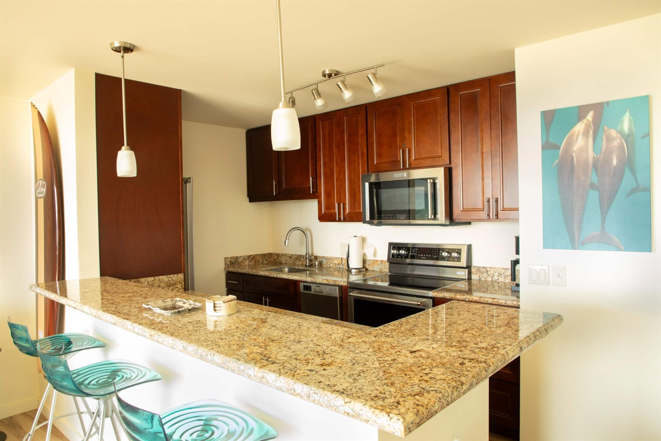 Oceanview Penthouse: Peaceful Upscale Escape, View - Image 71