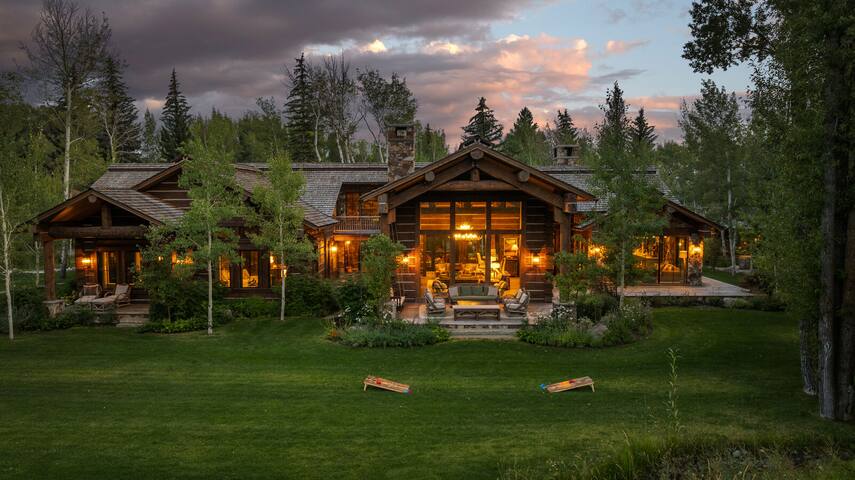 Abode Luxury Rentals managed Airbnb listing 3