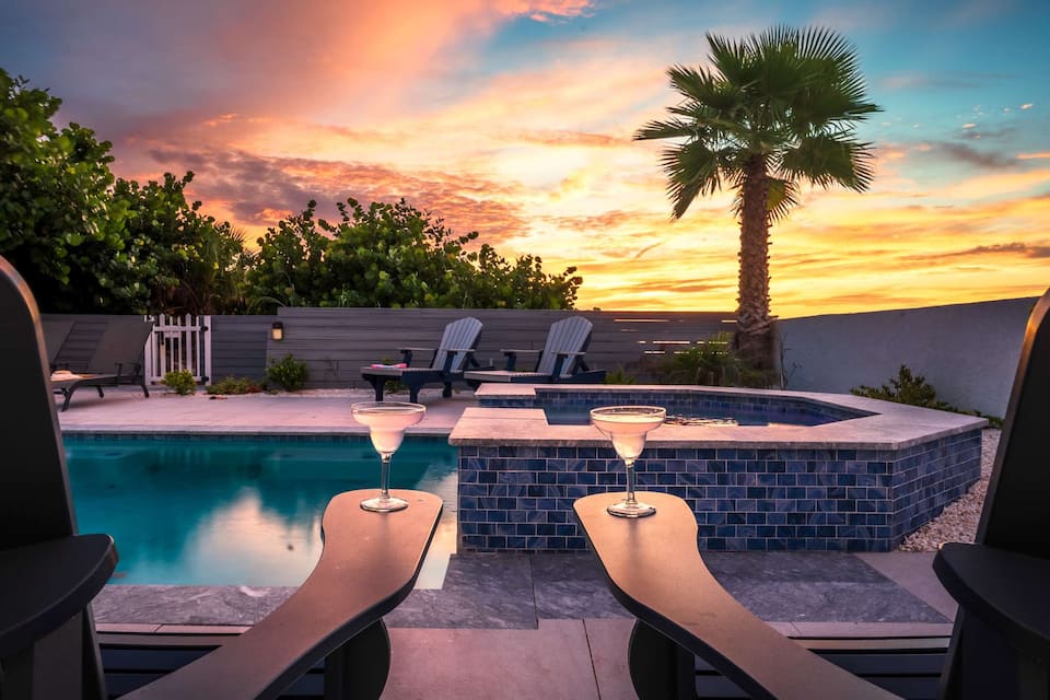 Top-earning Airbnb listing in Indian Rocks Beach, 5 bedrooms