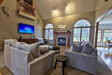 6Bd/4Ba | King & Cali King Bed | Viking Kitchen