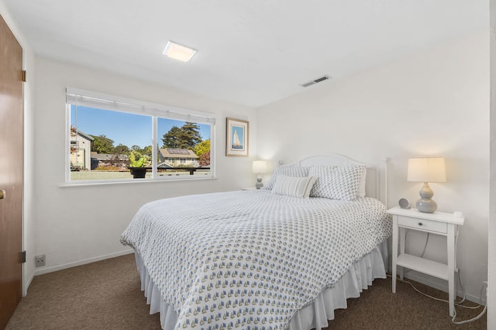 2. spavaća soba – prizemlje – bračni krevet (160 – 180 cm)