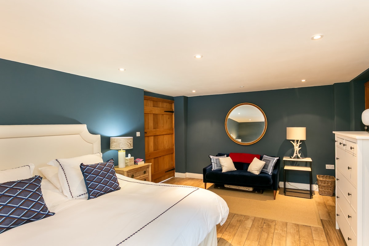 Hangari i lisit, Sulgrave-final-low res-34