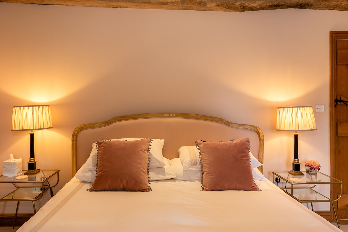 Hangari i lisit, Sulgrave-final-low res-11