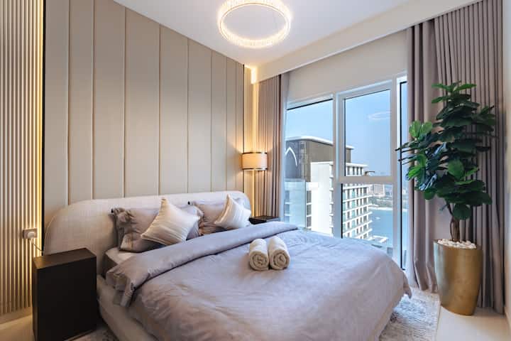 Druga spavaća soba s centralnim klima-uređajem i sjenilima za zamračivanje prostorije za ugodan i miran boravak.