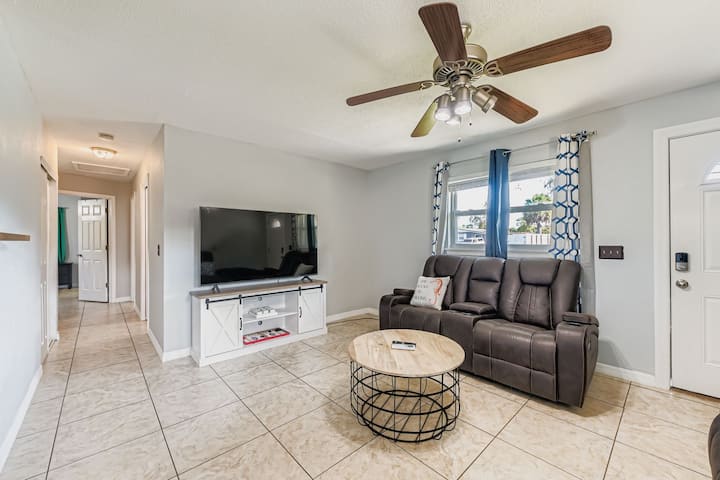 Cozy Patio Retreat - closed, Jacksonville