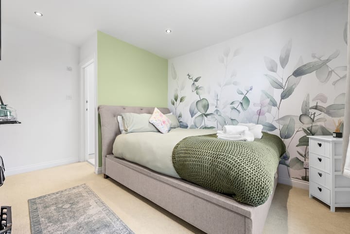 מיטת קינג - חדר שינה ראשי