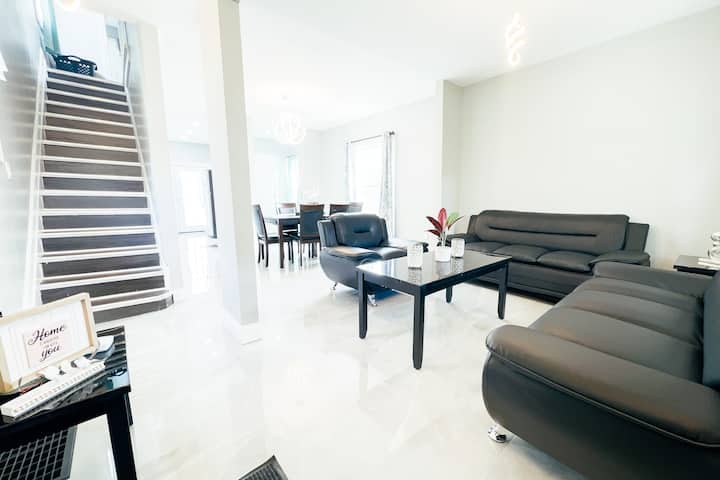 4br Niagara Getaway-prime Location - Niagara Falls