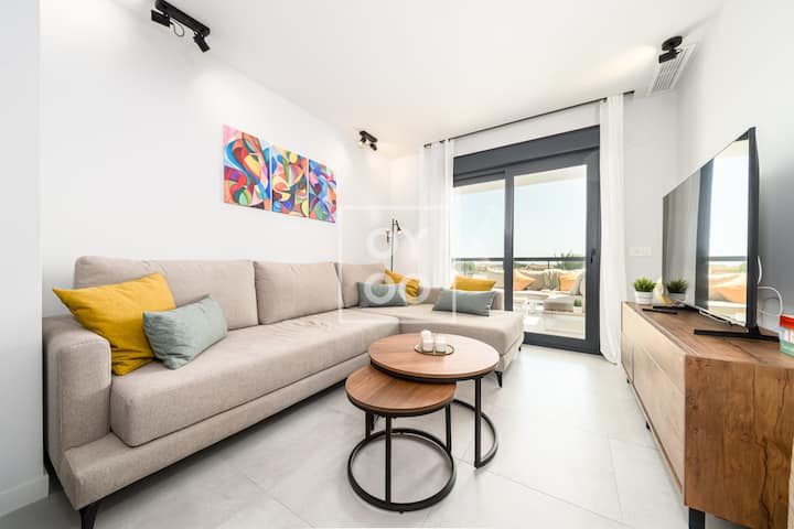 Sea Views, Family Pools, Walk To Beach And Marina - Cabo Roig