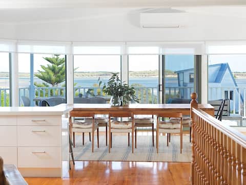 Beilby Inlet Views - Winter Promo- Stay 3, Pay 2