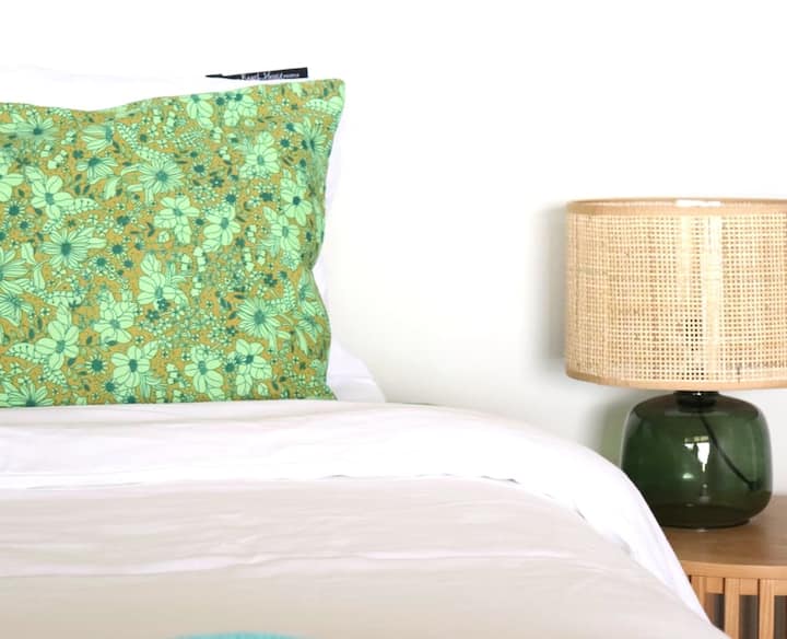 Master King Bed 5 – Beilby Views – The Beach House People 