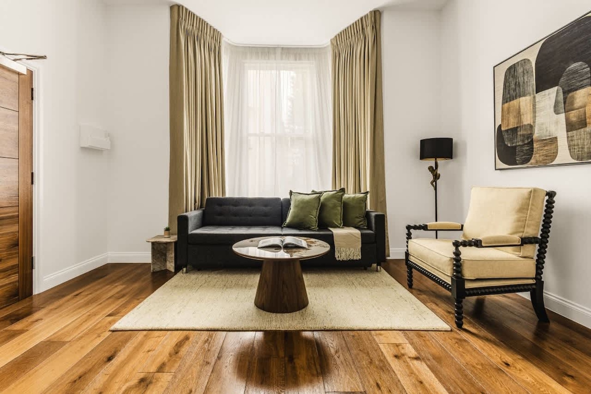 Successful Airbnb property: Elegant 1-Bed in Kensington, Near Hyde Park in Queen's Park