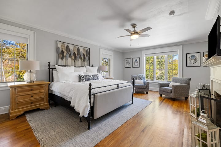 დიდი და ელეგანტური საძინებელი 3 | ბუნებრივი სინათლე და მყუდრო დასასვენებელი სივრცე | სტილით და კომფორტით დატკბით