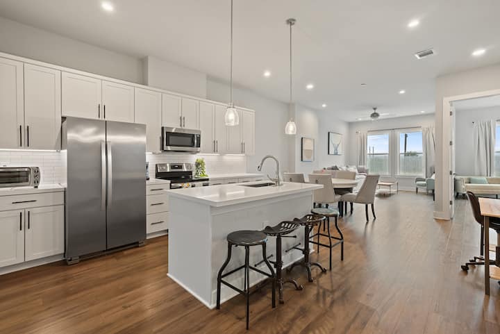 E Atx Condo-2bd, Sleeps 6, Near Dtwn & Airport - Austin, TX