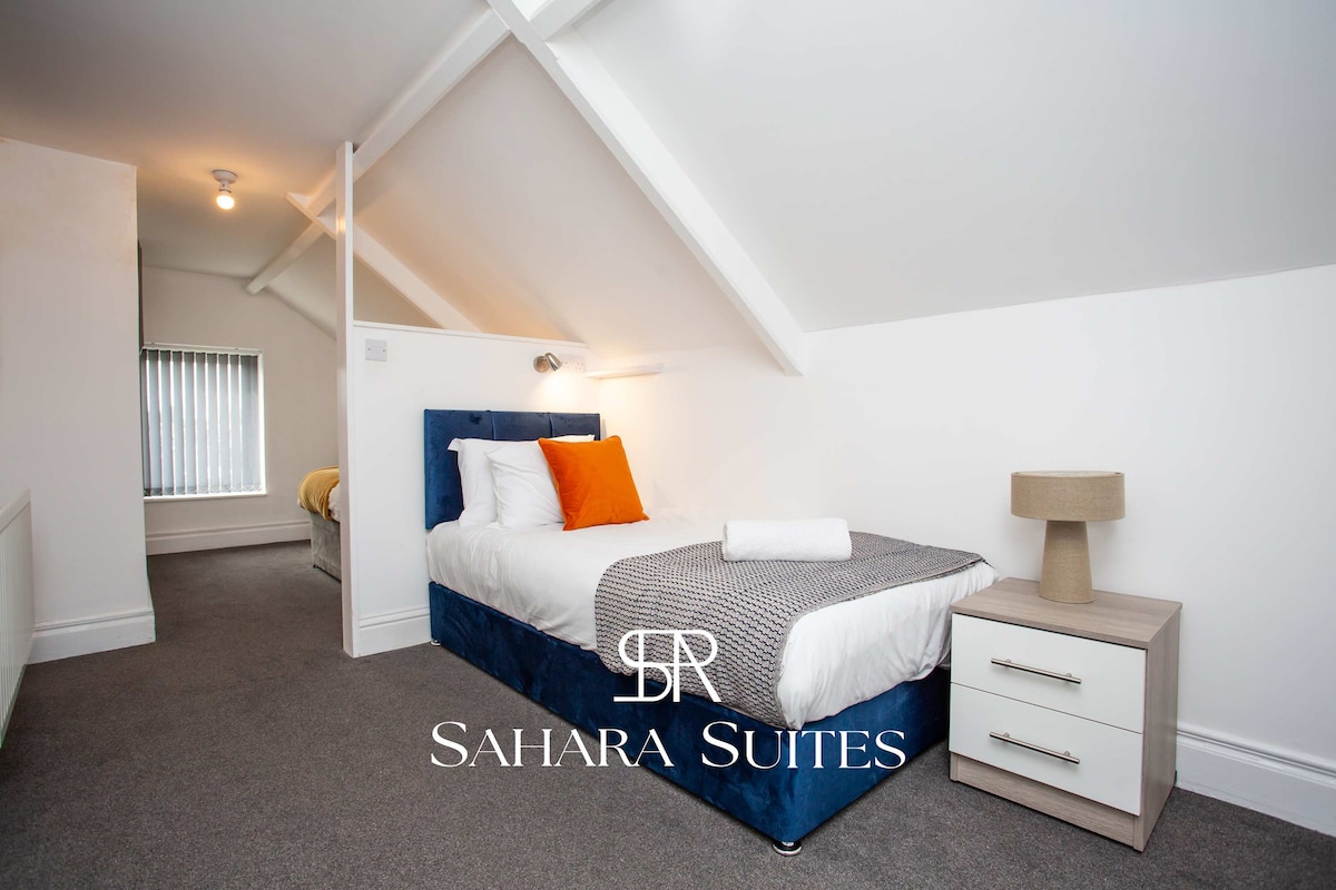 舒适的卧室配备两张单人床，非常适合朋友或家人入住。