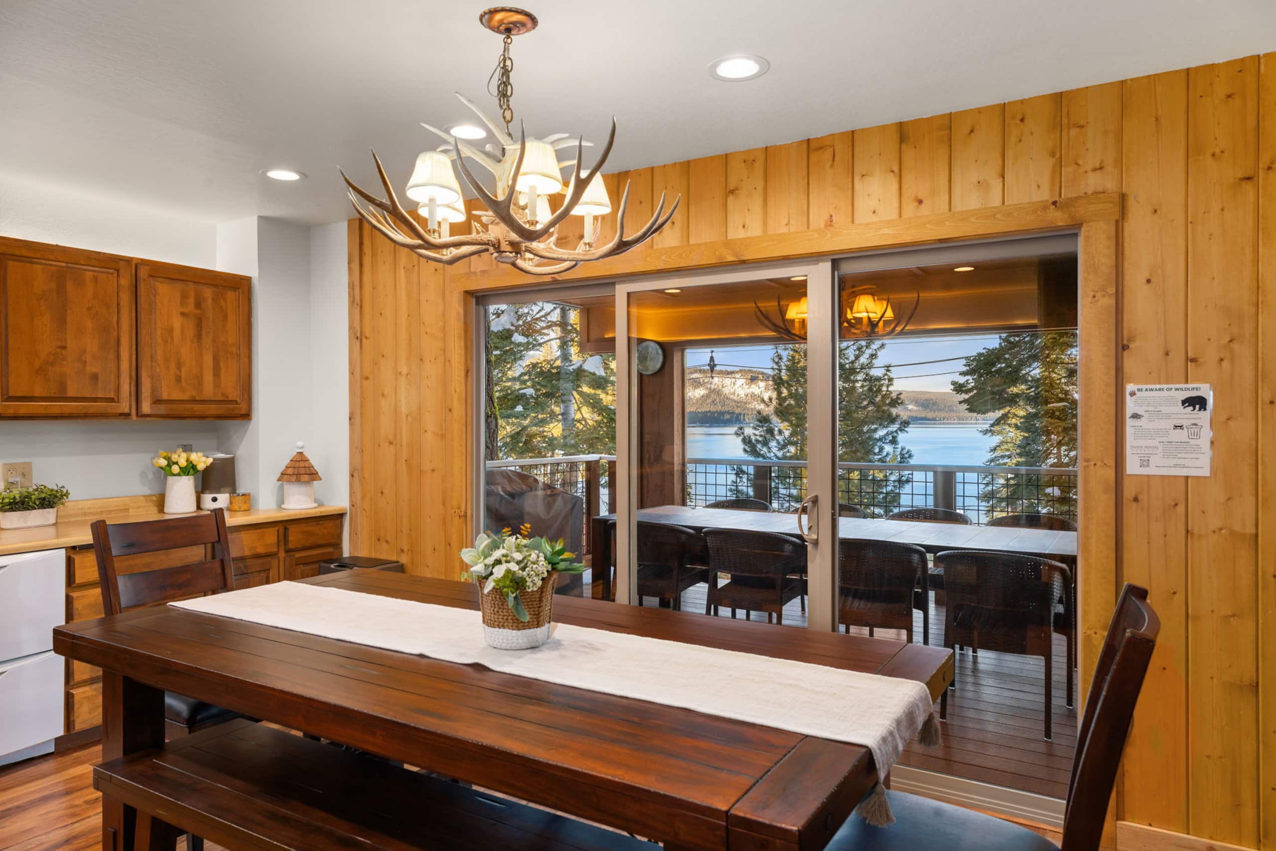 Lakeview 6BR Home with Private Beach Access - Photo 7