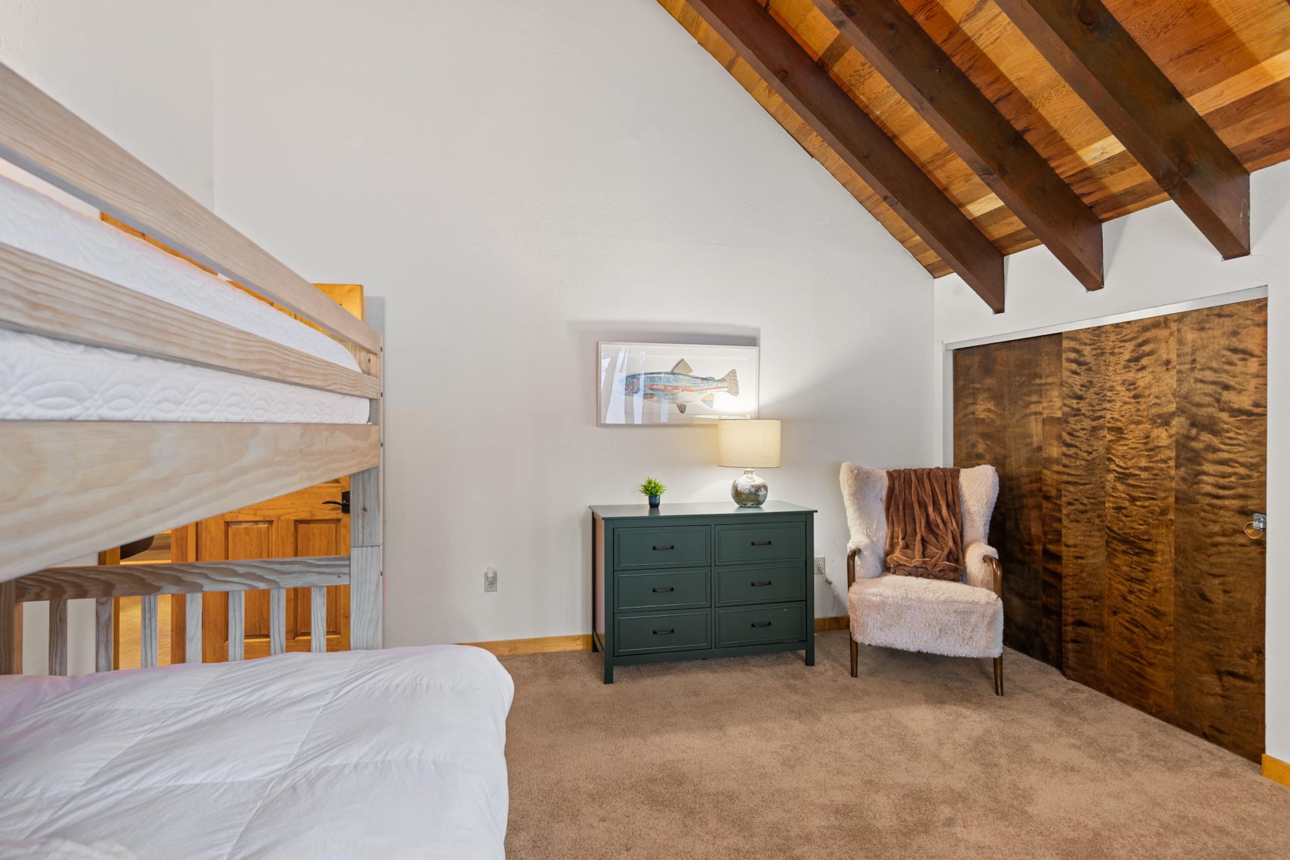 Lakeview 6BR Home with Private Beach Access - Photo 31