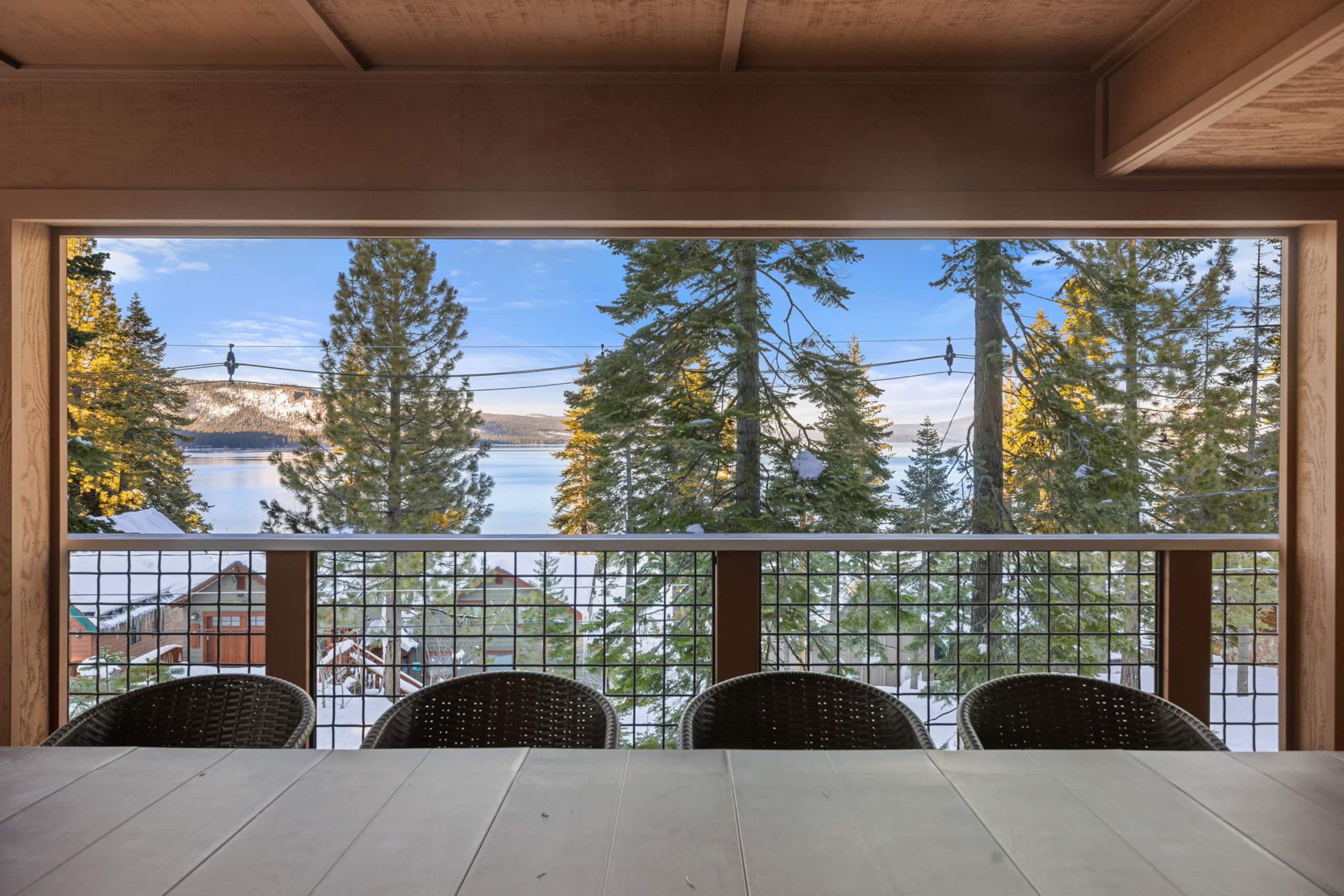 Lakeview 6BR Home with Private Beach Access - Photo 9