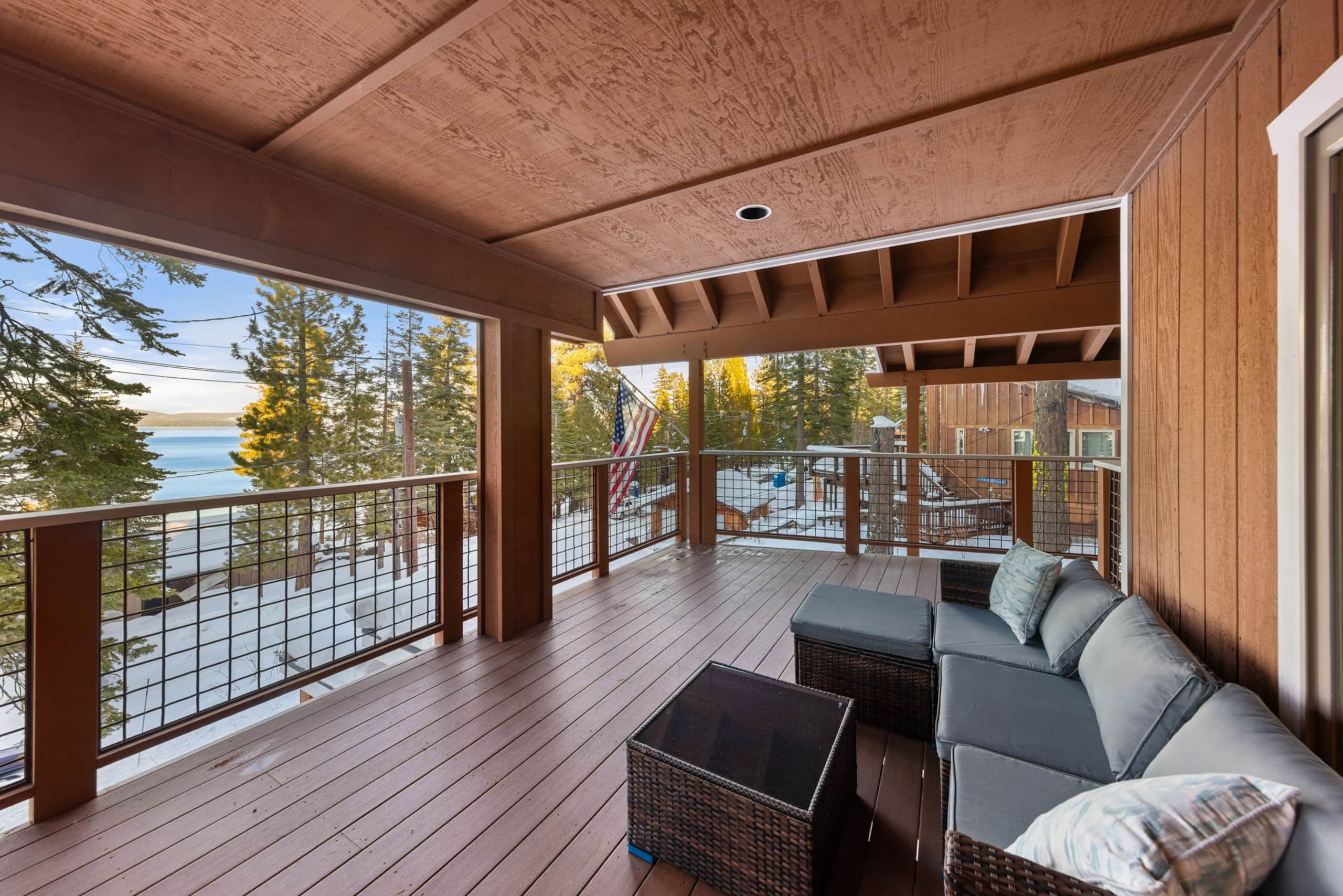 Lakeview 6BR Home with Private Beach Access - Photo 11