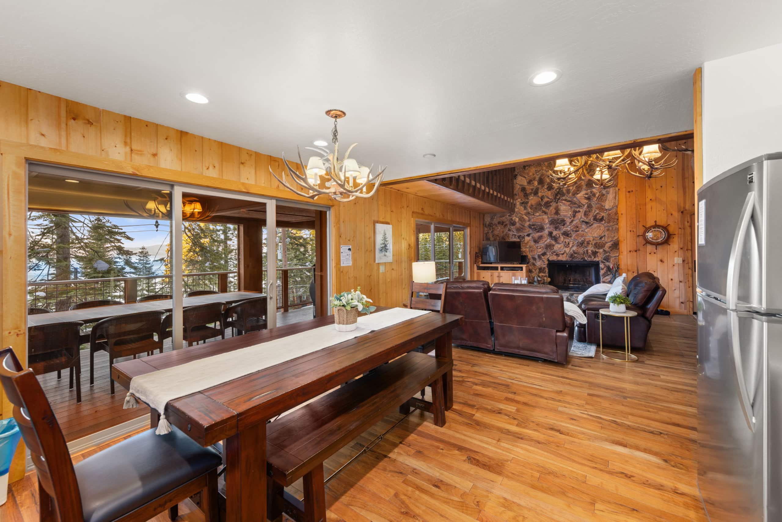 Lakeview 6BR Home with Private Beach Access - Photo 13