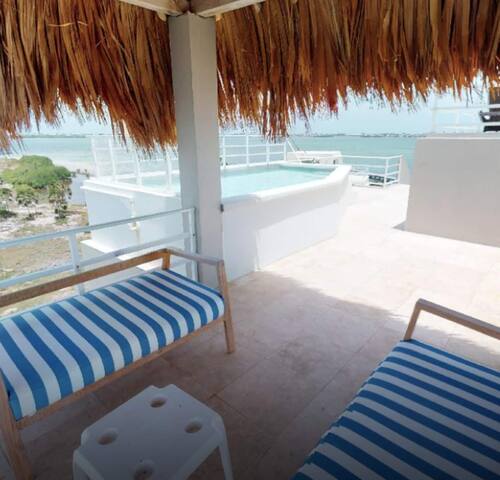 5 BDRM Waterfront Villa With Rooftop Plunge Pool gallery image 3