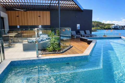 Waterview Hope Island House