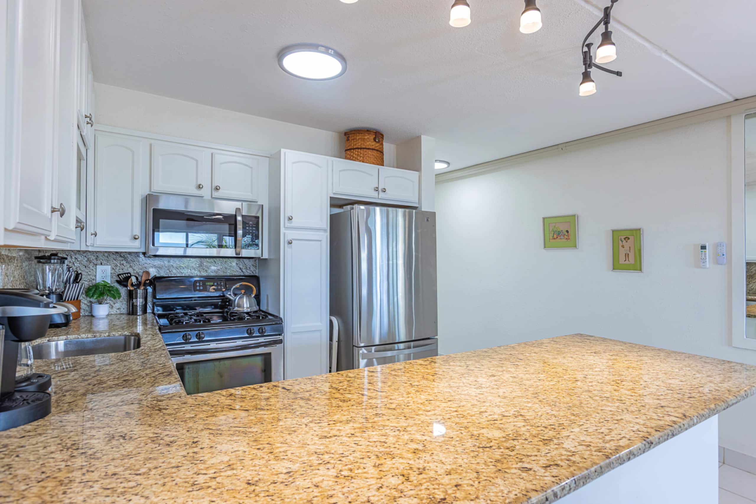 Condo in Kihei · ★5.0 · 1 bedroom · 2 beds · 1 bath - Image 18