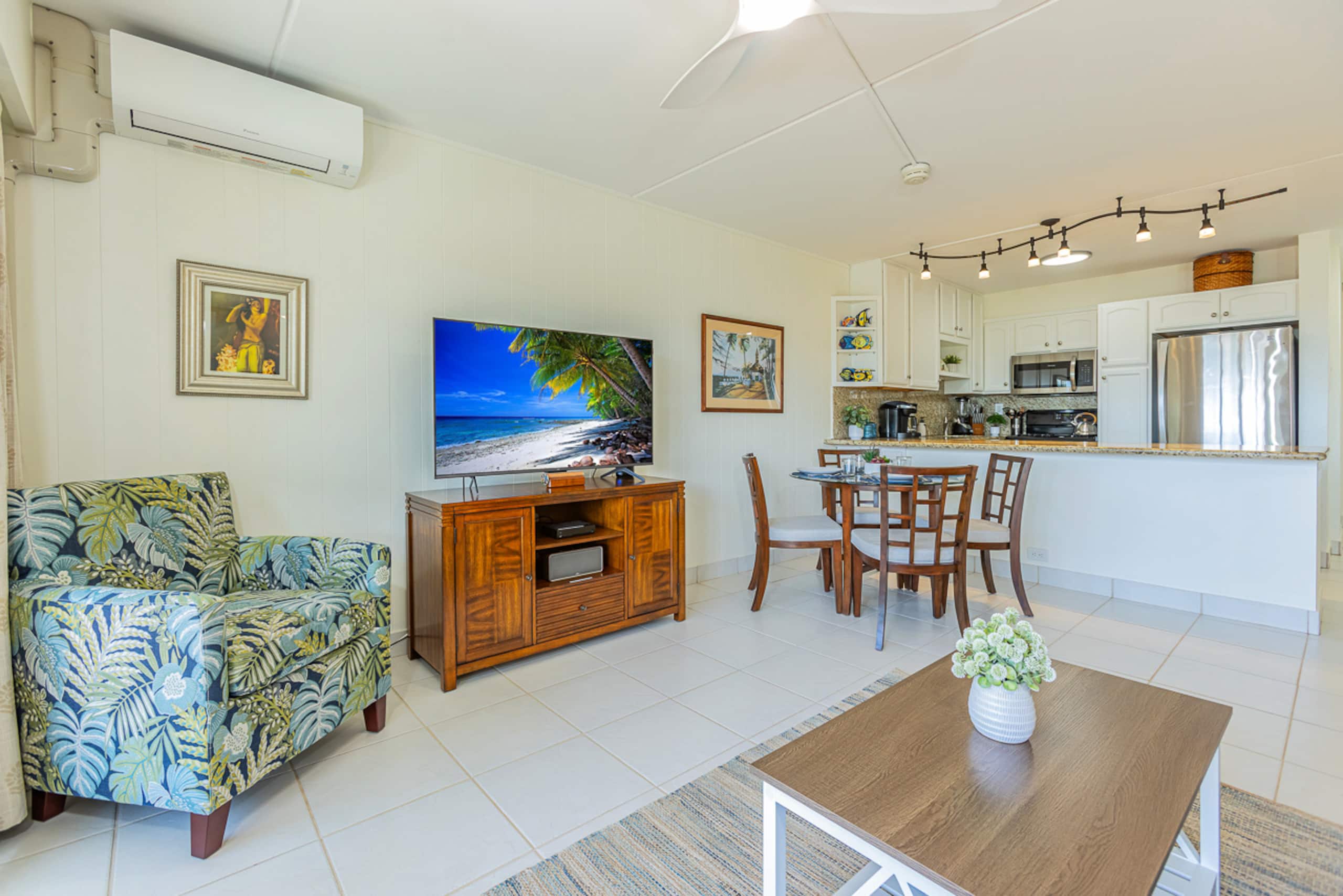 Condo in Kihei · ★5.0 · 1 bedroom · 2 beds · 1 bath - Image 11