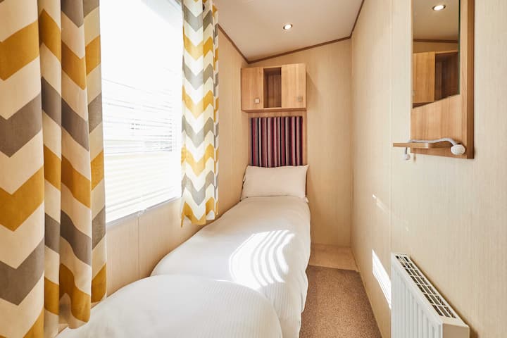 אתר הנופש של לאון, קרסוול – אירוח ושהייה