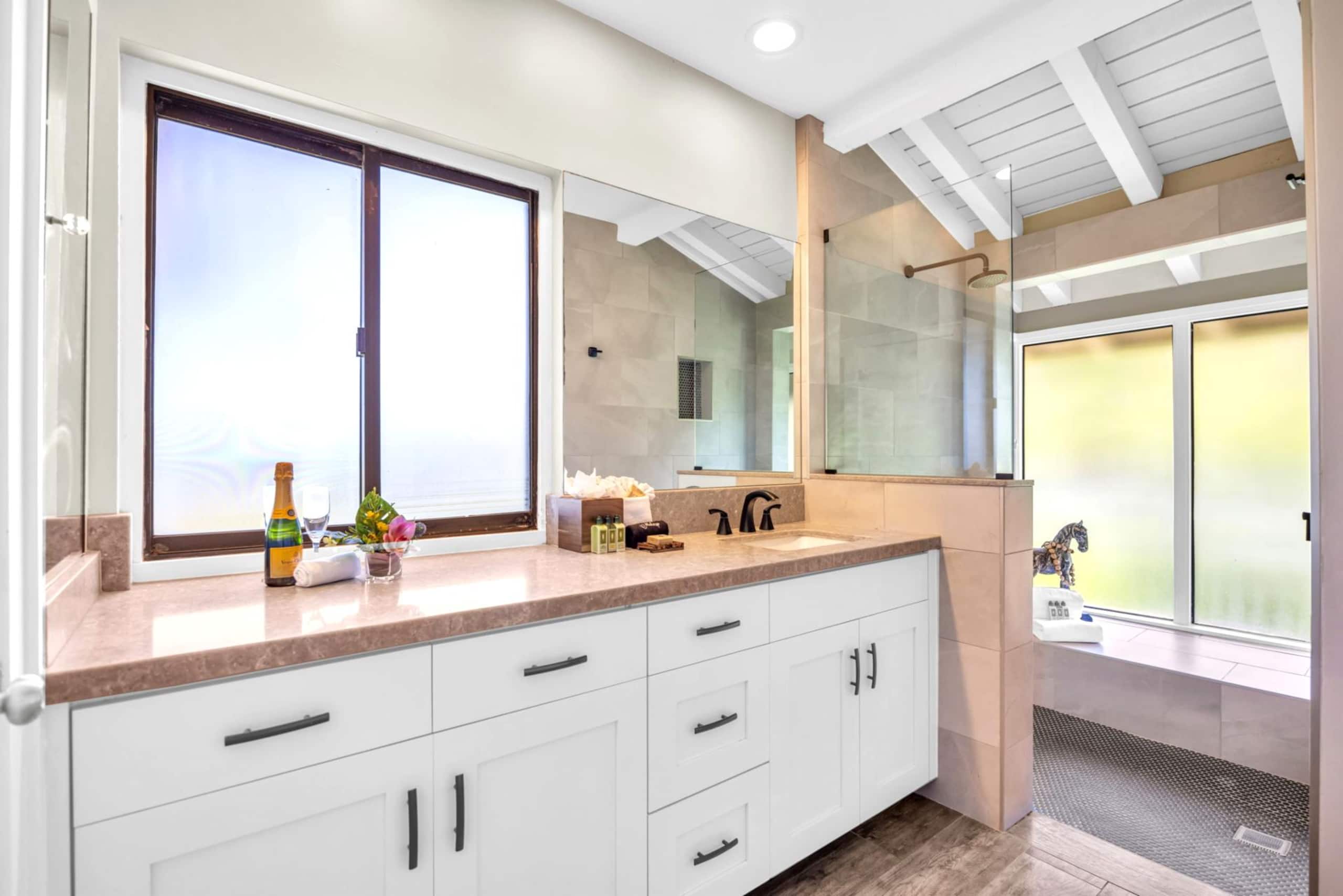 Condo in Lahaina · ★5.0 · 1 bedroom · 2 beds · 2 baths - Image 31