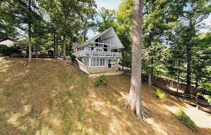 The Better Knott Lodge - Lakefront Toledo Bend!