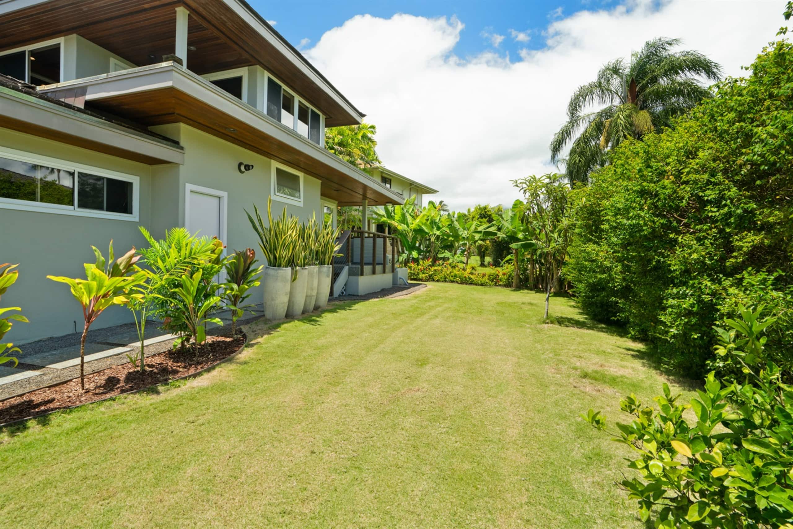Home in Princeville · ★5.0 · 3 bedrooms · 5 beds · 2.5 private baths - Image 30
