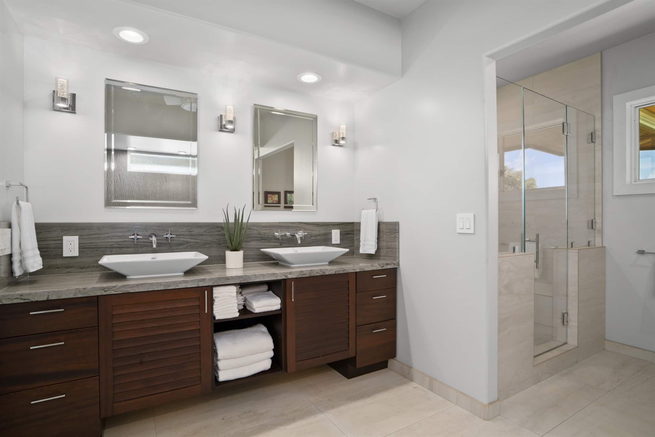 Home in Princeville · ★5.0 · 3 bedrooms · 5 beds · 2.5 private baths - Image 38
