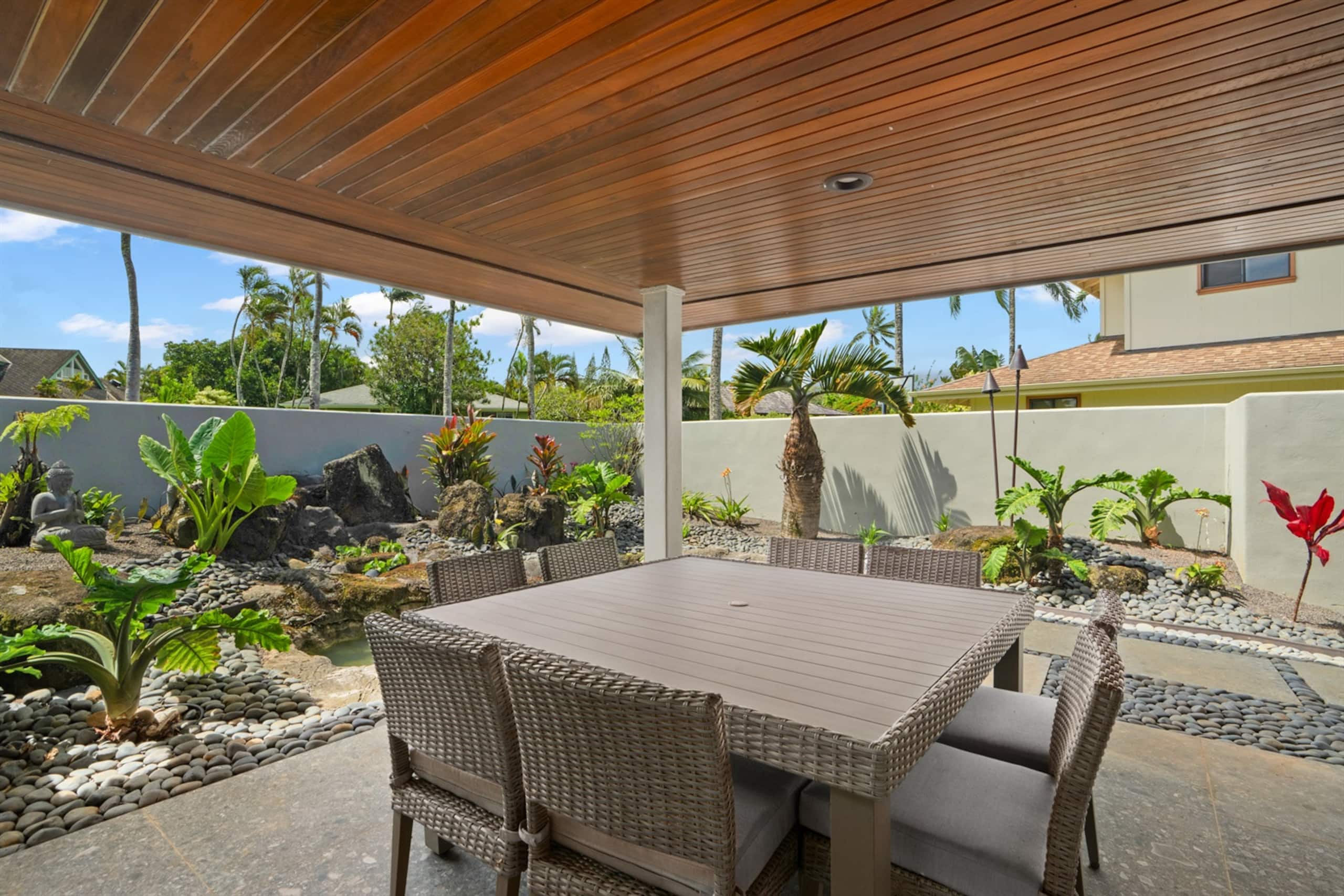 Home in Princeville · ★5.0 · 3 bedrooms · 5 beds · 2.5 private baths - Image 41