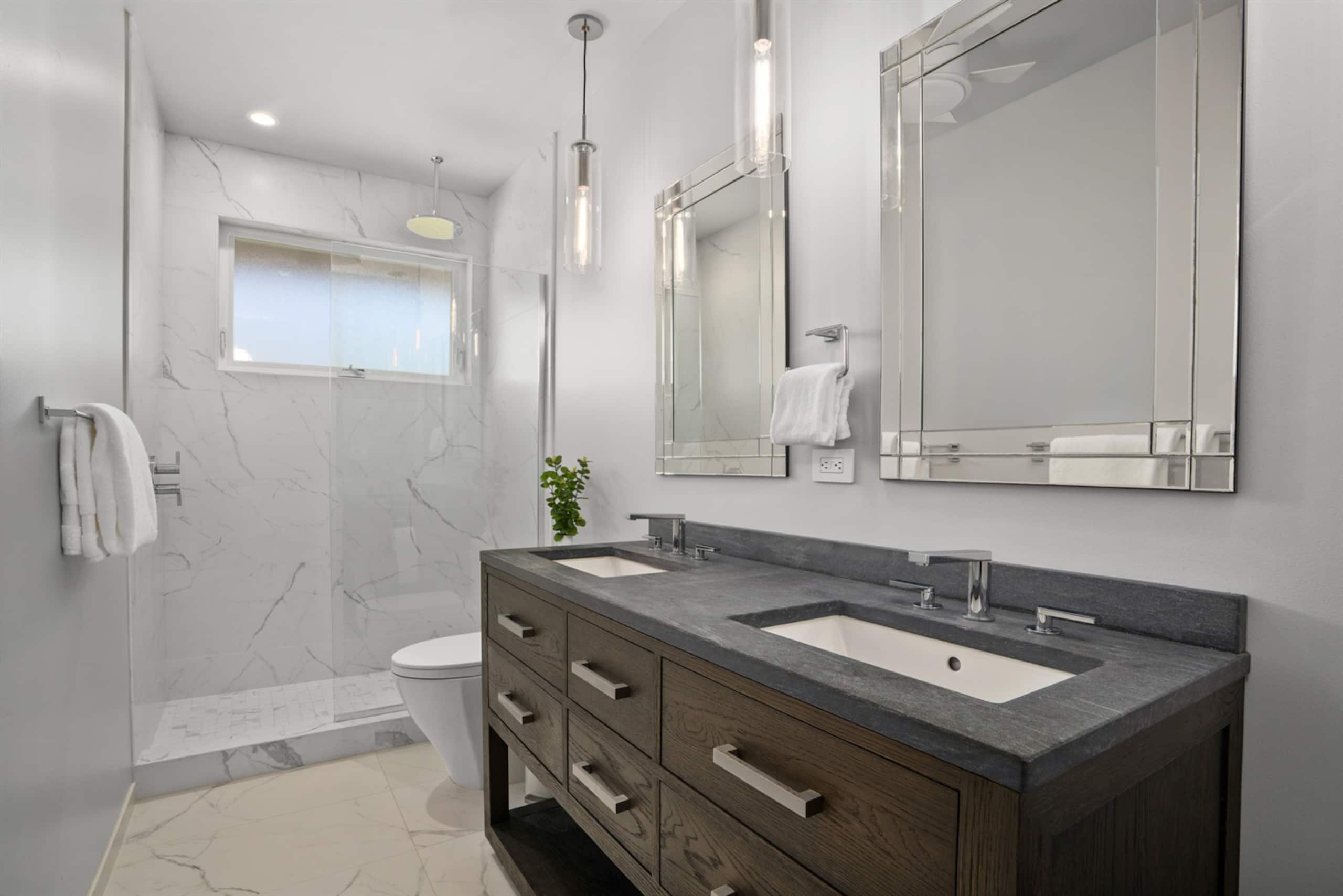 Home in Princeville · ★5.0 · 3 bedrooms · 5 beds · 2.5 private baths - Image 16