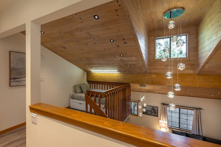 Loft with trundle bed