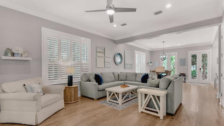 Magnolia Breeze - סלון