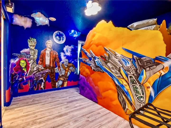 Disney Epic Marvel Superhero Gameroom dw5 - Houses for Rent in