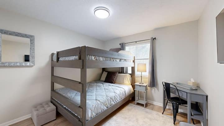 608-Navarro-AVR-25-09252025_142217