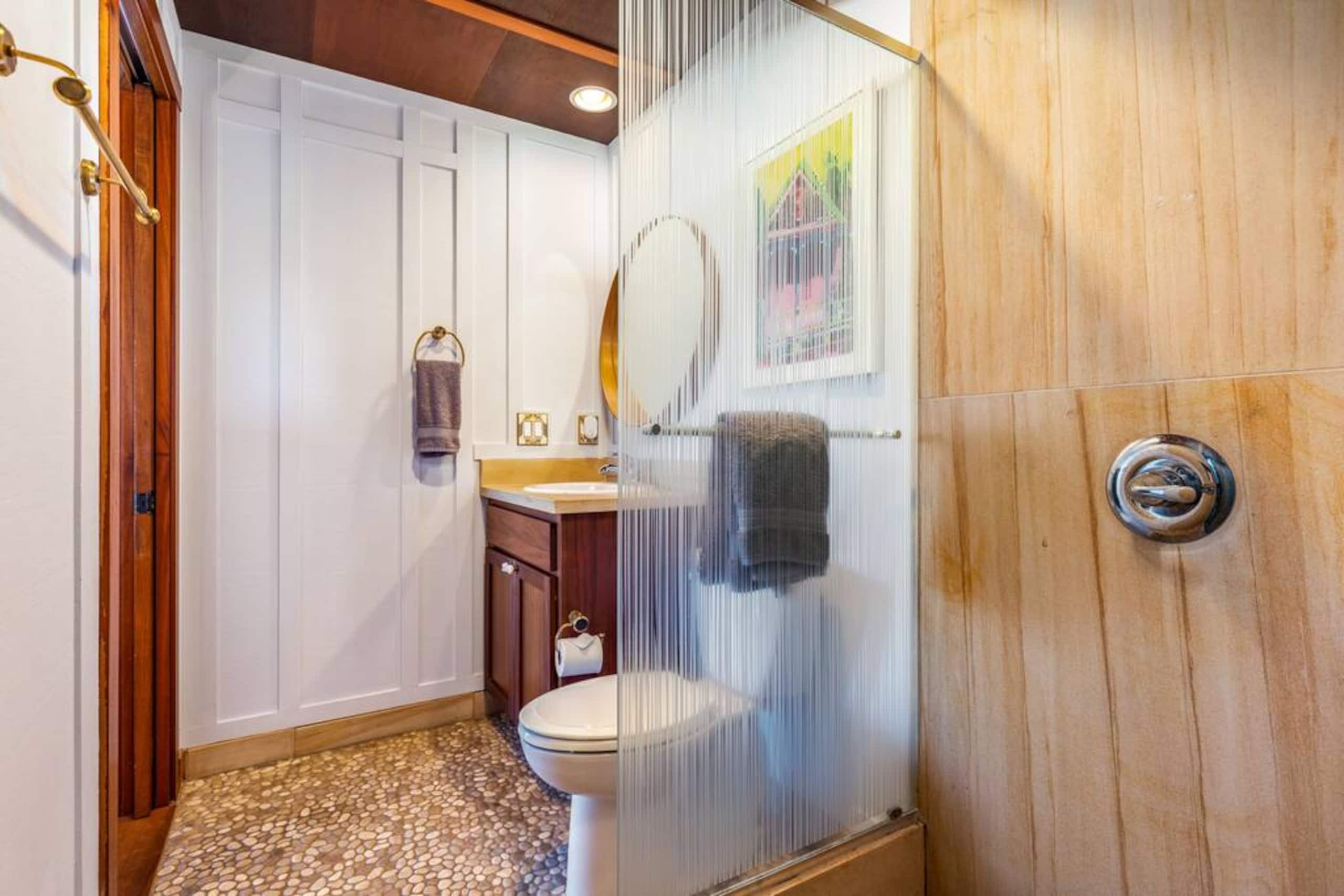 Home in Holualoa · ★4.98 · 2 bedrooms · 2 beds · 2 baths - Photo 11