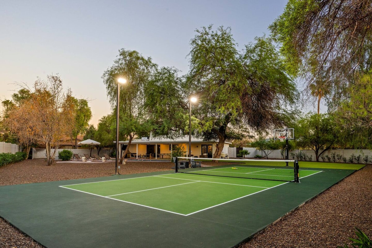 The Wilder: Pickleball Court, Pool, & Game Room - Airbnb