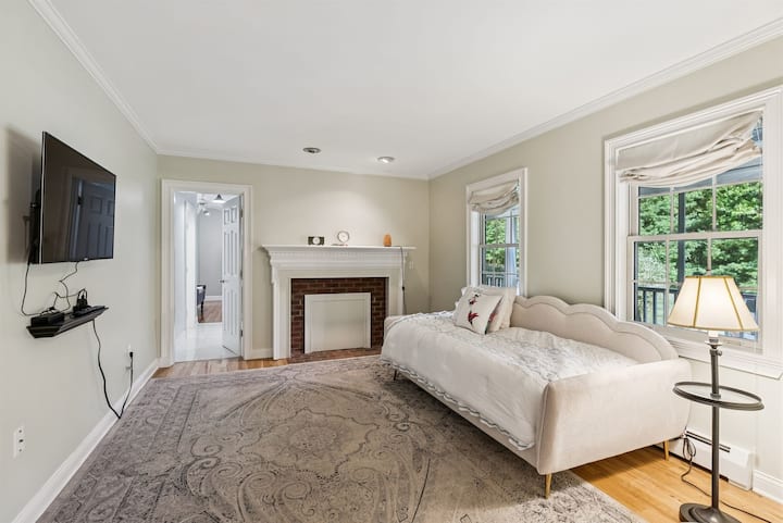 Дувло до спална соба бр. 1 (брачен кревет (широк 150-179 см)