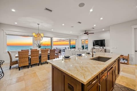 Beach Side Paradise - Luxury Home on the Beach