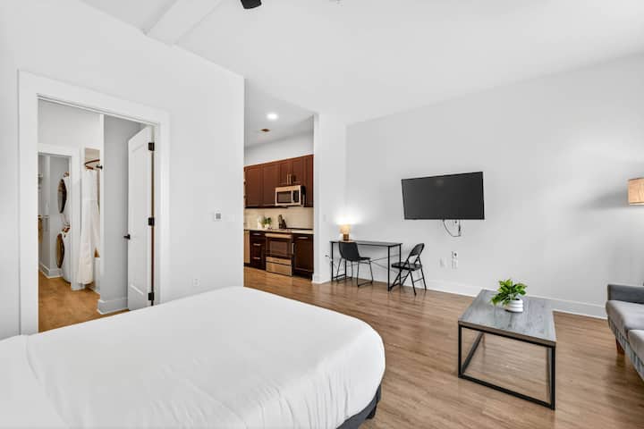 Stylish Studio Raymond James - Tampa, FL