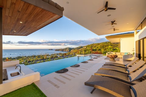 New Listing! Casa Siete Cielos•Modern 5BR Bay View