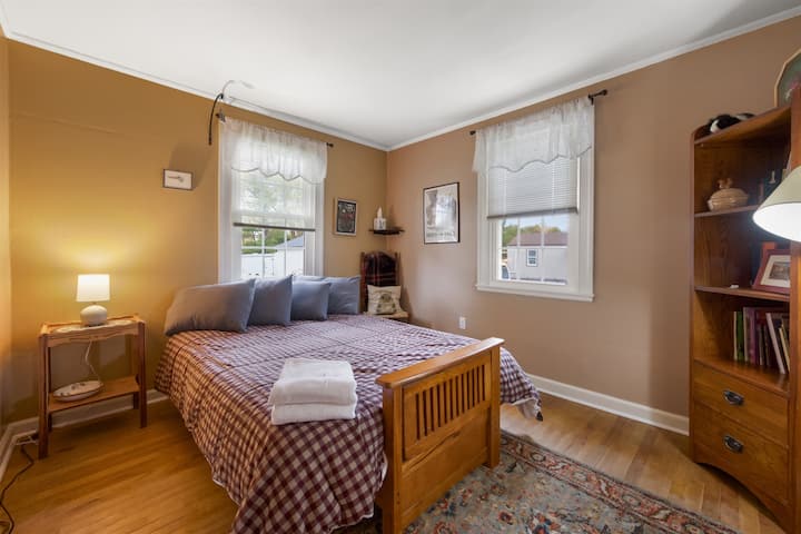 Blueberry theme room in the first floor