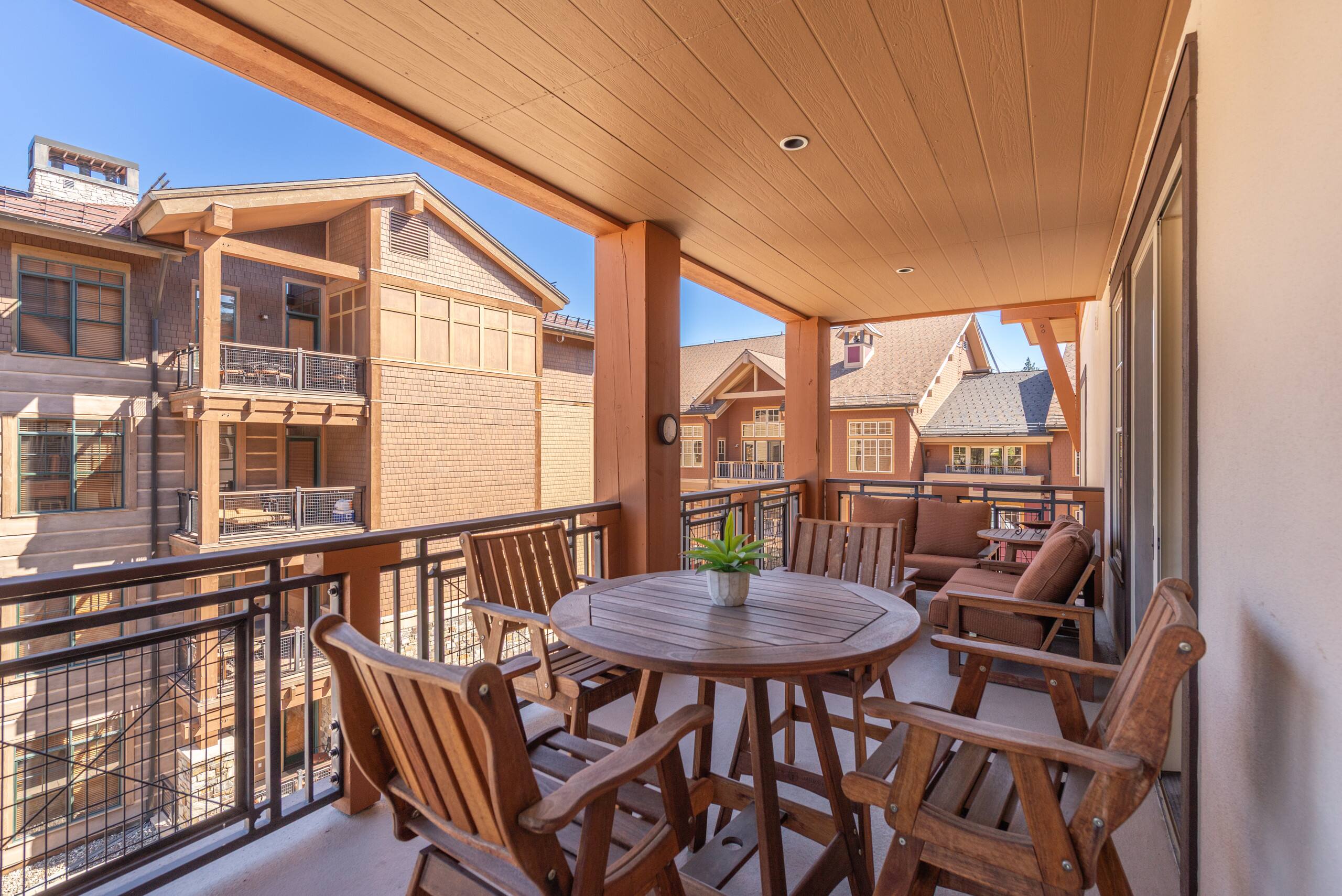 Top-Floor Luxury Condo, Village at Northstar - Photo 25
